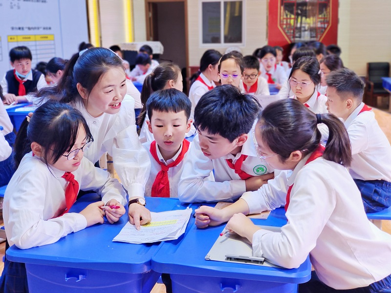 2024年4月26日，滁州市湖心路小学“幸福课改”教研课堂.jpg